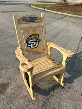 1 Su carved chair